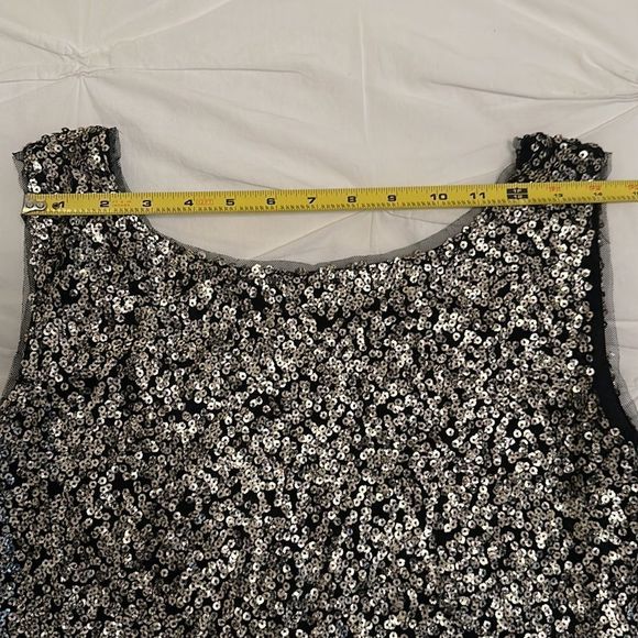 NWOT THML Scoop Back Lined Sequin Shift Dress Size M - Picture 5 of 16